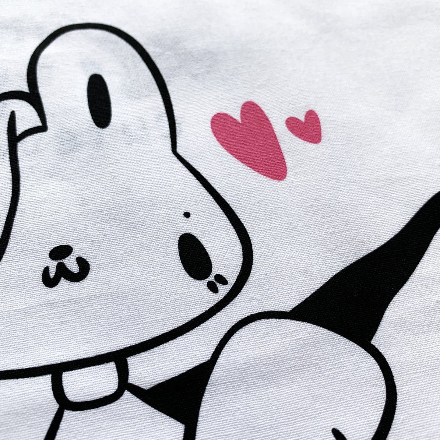 Mako Peek Tote Bags