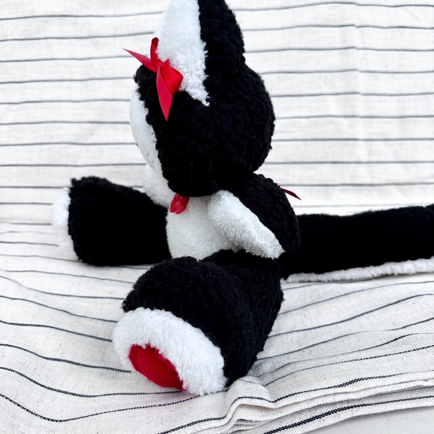 Love Cat Plushie